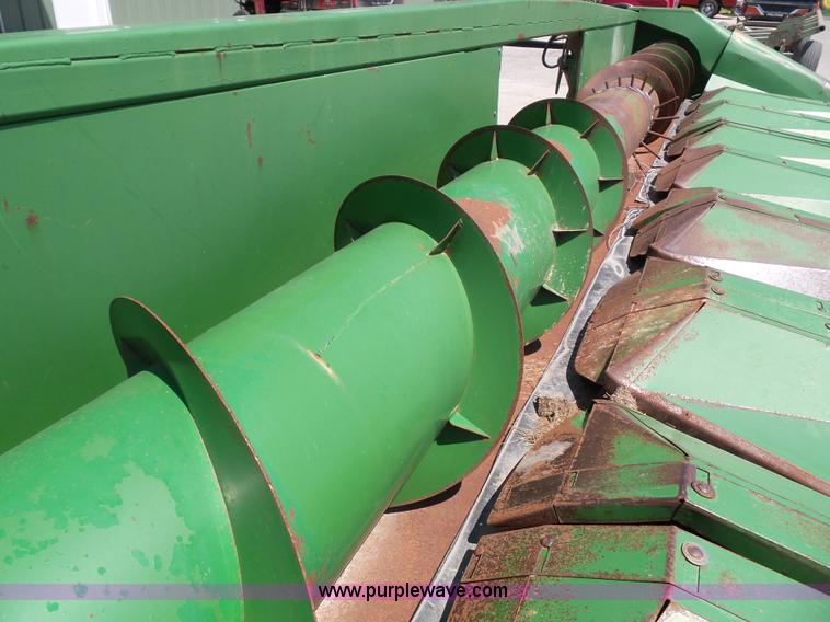 image for item BG9300 John Deere 854A row crop head