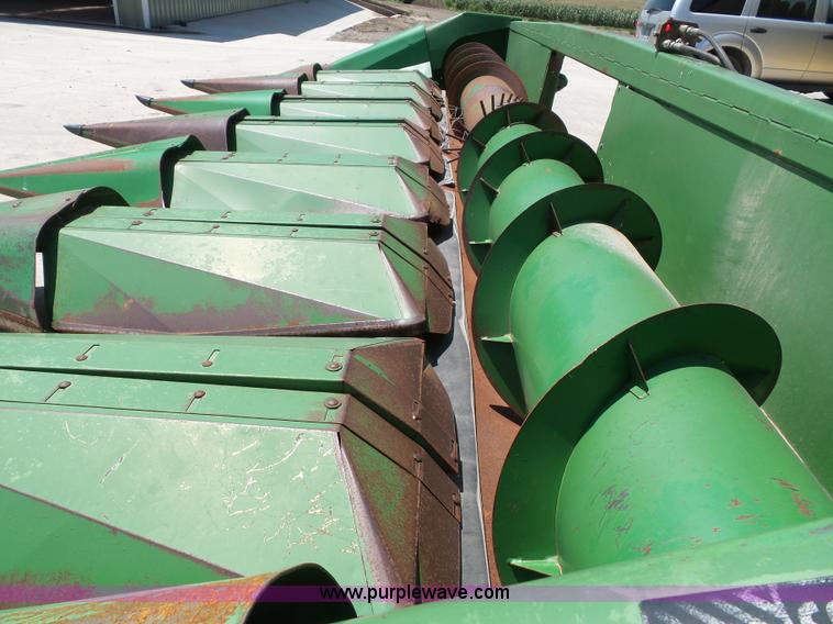 image for item BG9300 John Deere 854A row crop head