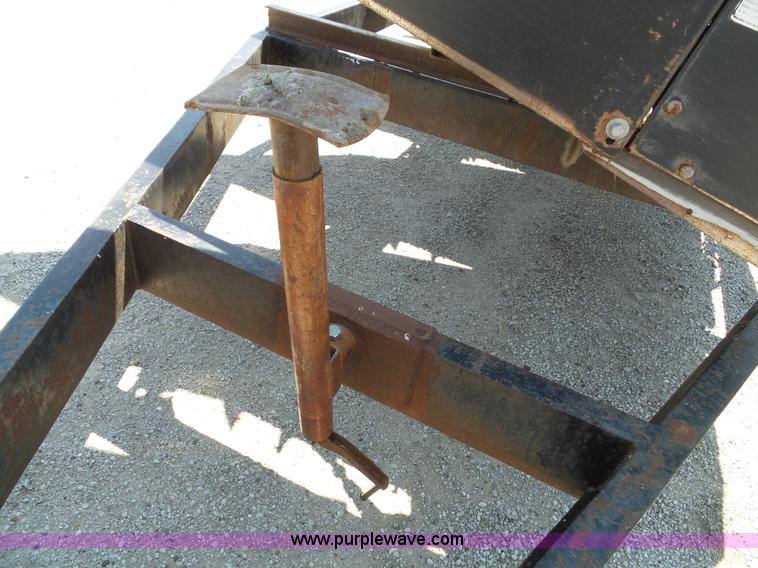 image for item BG9301 2010 Drago L8 row crop head with Jantz trailer