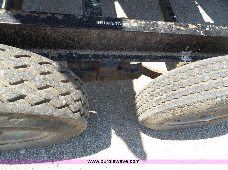 image for item BG9301 2010 Drago L8 row crop head with Jantz trailer