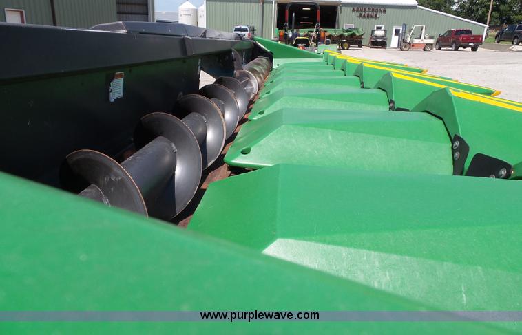 image for item BG9301 2010 Drago L8 row crop head with Jantz trailer