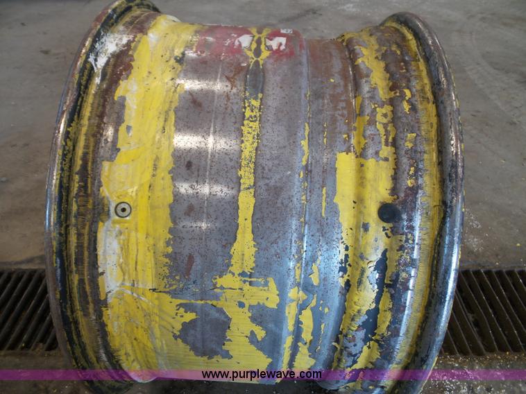 image for item BG9302 (2) Underferth combine wheels