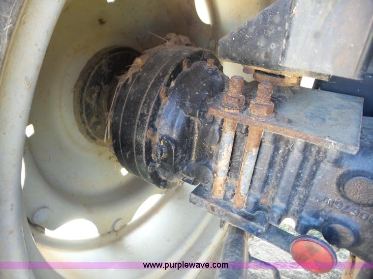 image for item BZ9605 Massey-Ferguson 573 tractor