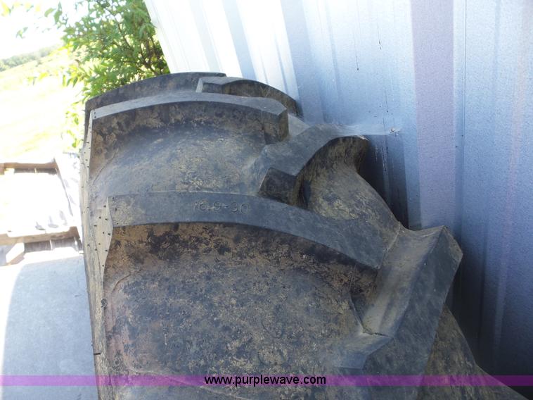 image for item BZ9605 Massey-Ferguson 573 tractor