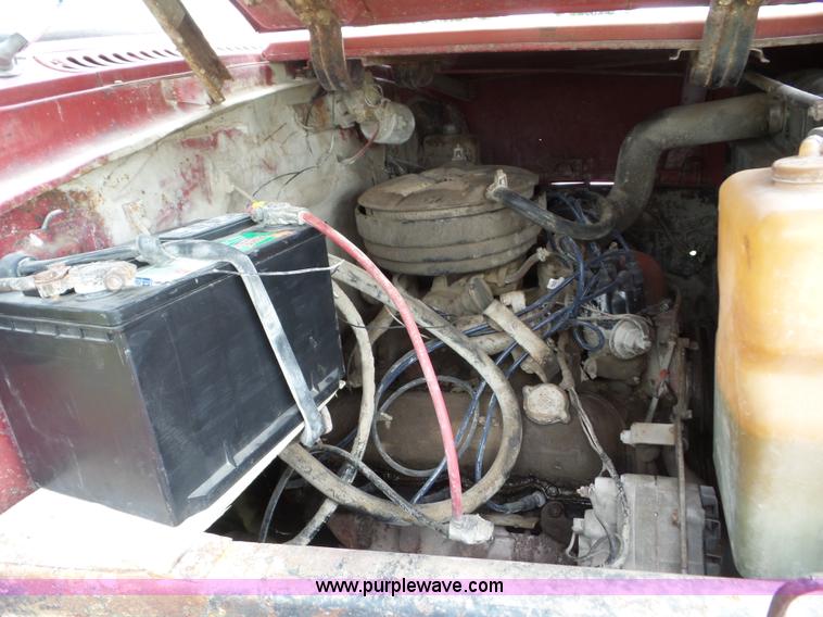 image for item BZ9613 1971 International Loadstar 1600 applicator truck