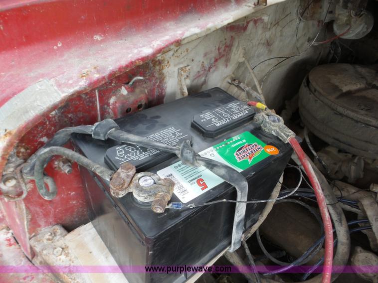 image for item BZ9613 1971 International Loadstar 1600 applicator truck