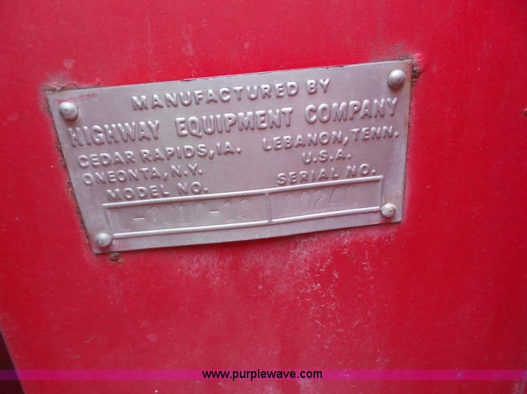 image for item BZ9613 1971 International Loadstar 1600 applicator truck