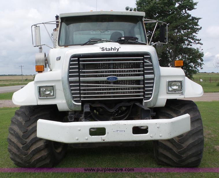 image for item BZ9614 1995 Ford L8000 applicator truck