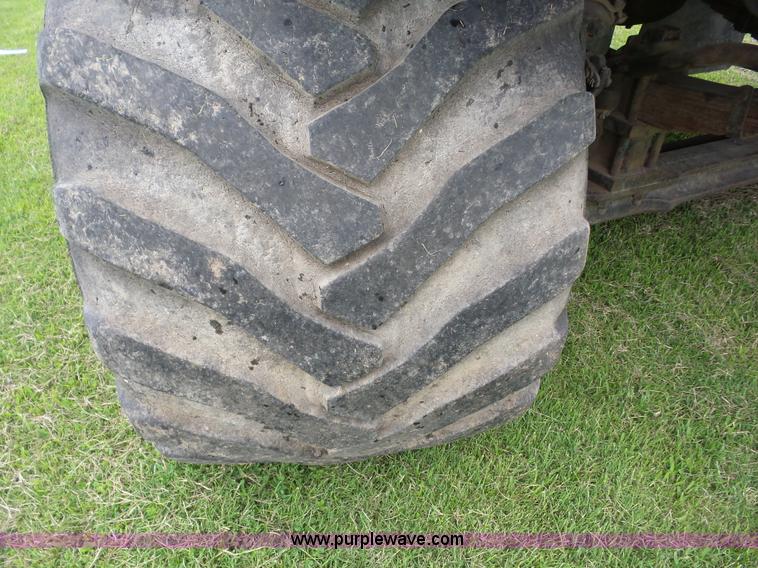 image for item BZ9614 1995 Ford L8000 applicator truck