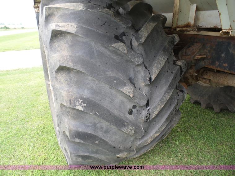 image for item BZ9614 1995 Ford L8000 applicator truck