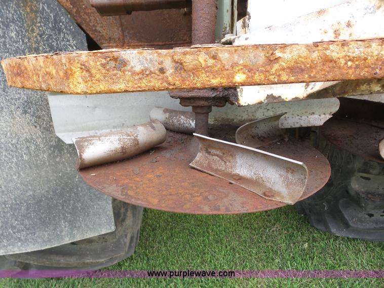 image for item BZ9614 1995 Ford L8000 applicator truck