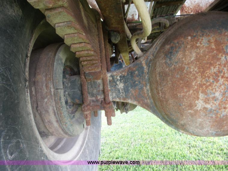 image for item BZ9614 1995 Ford L8000 applicator truck