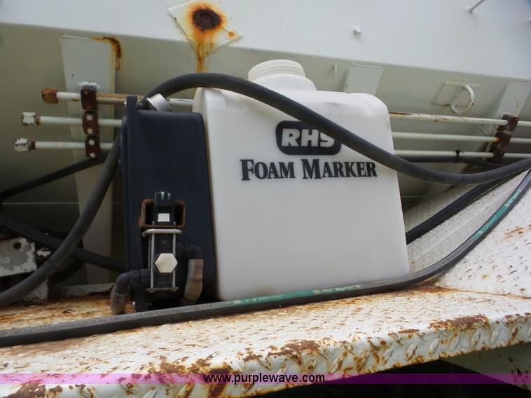 image for item BZ9614 1995 Ford L8000 applicator truck