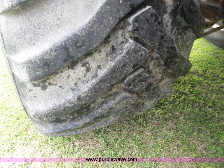 image for item BZ9614 1995 Ford L8000 applicator truck