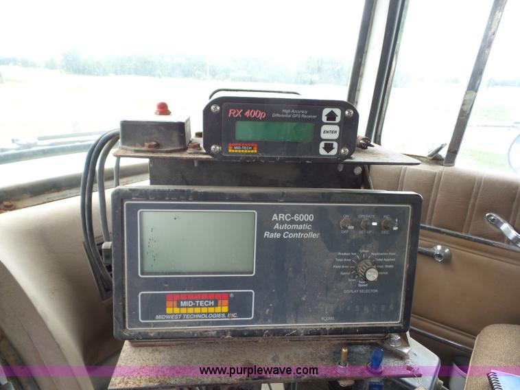 image for item BZ9614 1995 Ford L8000 applicator truck