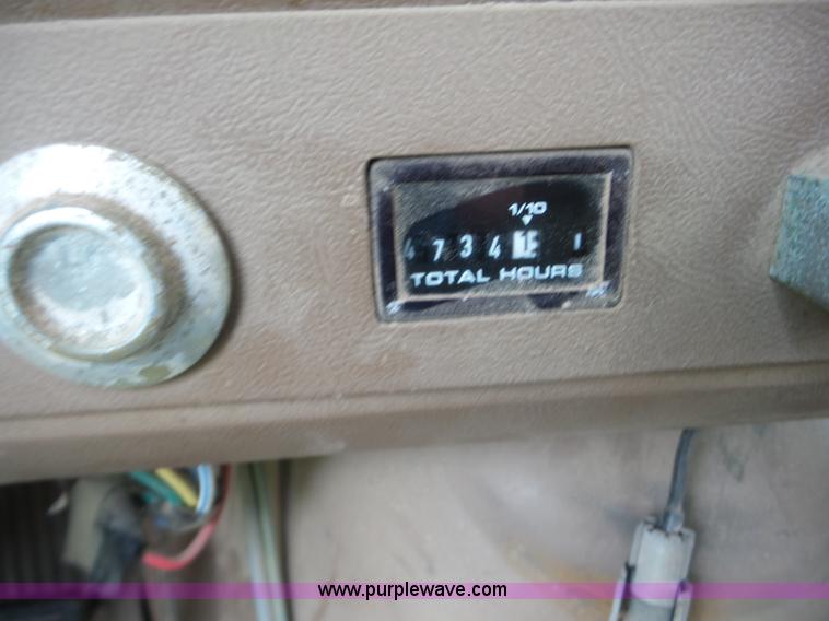 image for item BZ9614 1995 Ford L8000 applicator truck