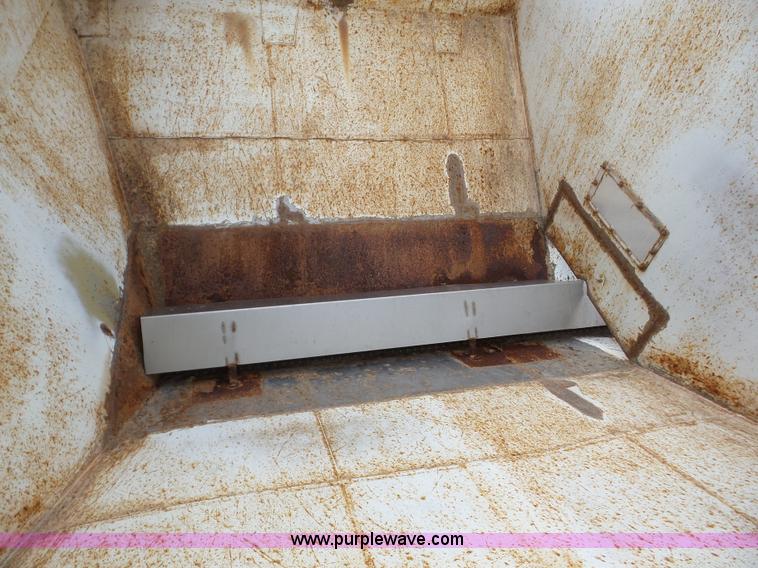 image for item BZ9614 1995 Ford L8000 applicator truck