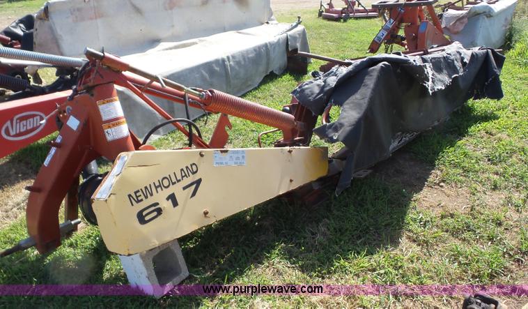 New Holland 617 disc mower in Vinita, OK | Item BZ9643 sold | Purple Wave