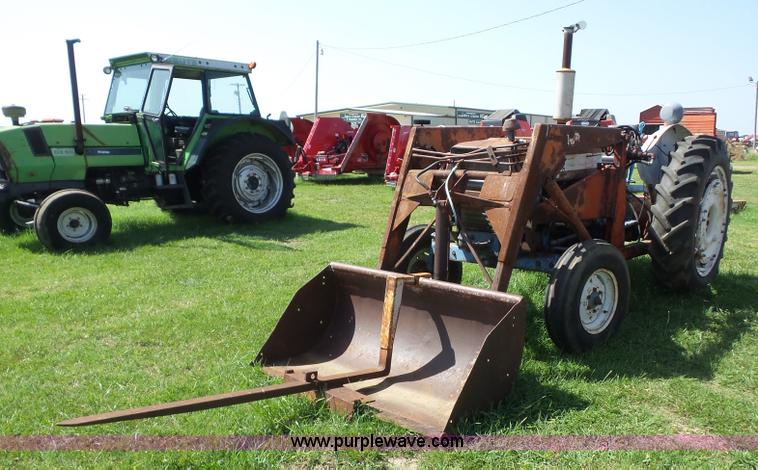 image for item BZ9646 Ford 4000 tractor