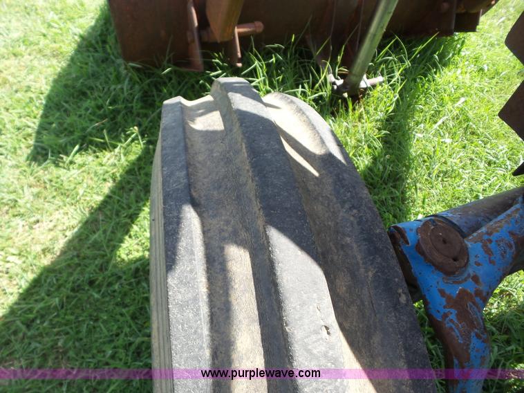 image for item BZ9646 Ford 4000 tractor