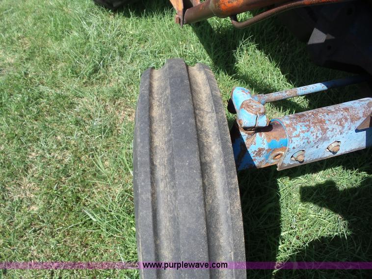 image for item BZ9646 Ford 4000 tractor