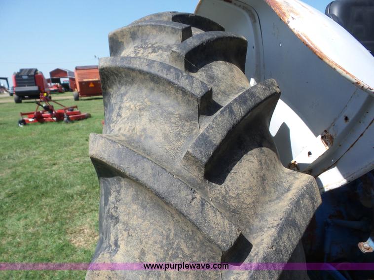 image for item BZ9646 Ford 4000 tractor