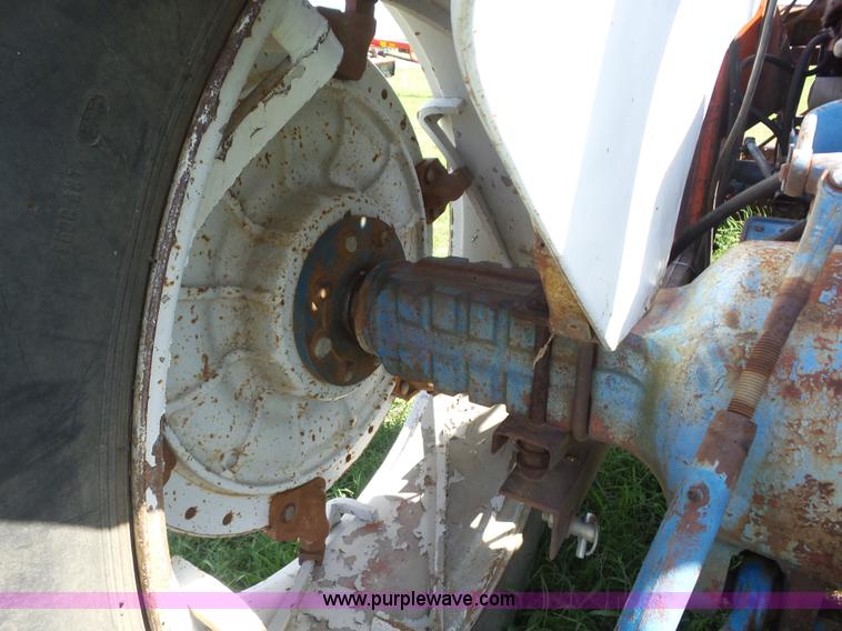 image for item BZ9646 Ford 4000 tractor