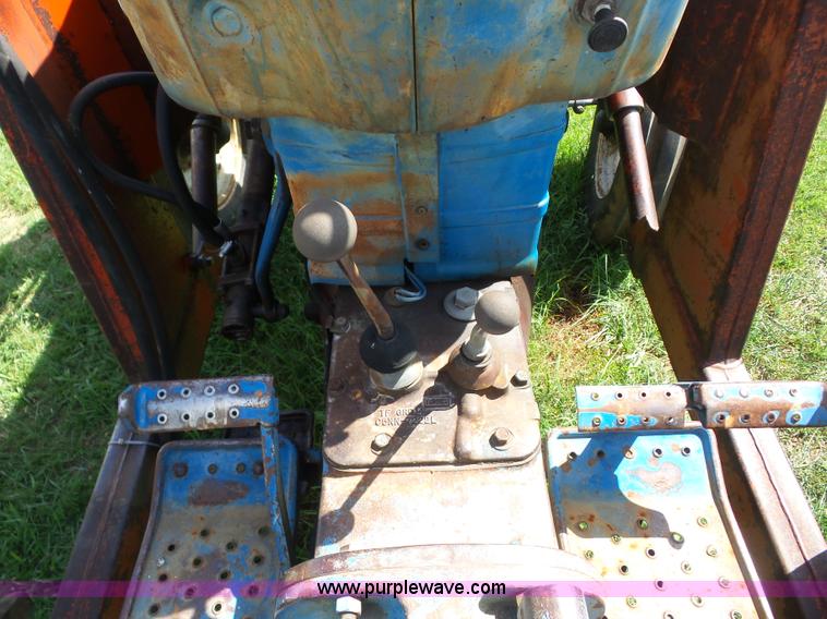 image for item BZ9646 Ford 4000 tractor