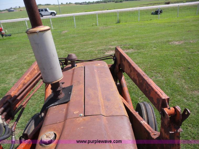 image for item BZ9646 Ford 4000 tractor