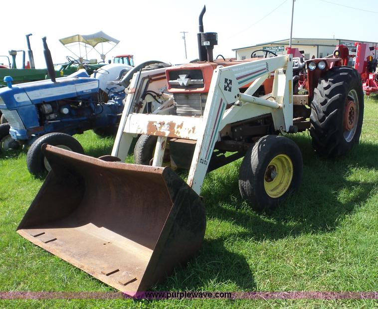 image for item BZ9648 1969 Massey-Ferguson 175 tractor