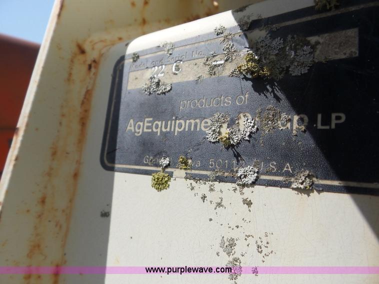 image for item BZ9648 1969 Massey-Ferguson 175 tractor