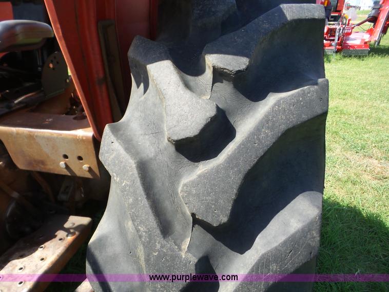 image for item BZ9648 1969 Massey-Ferguson 175 tractor