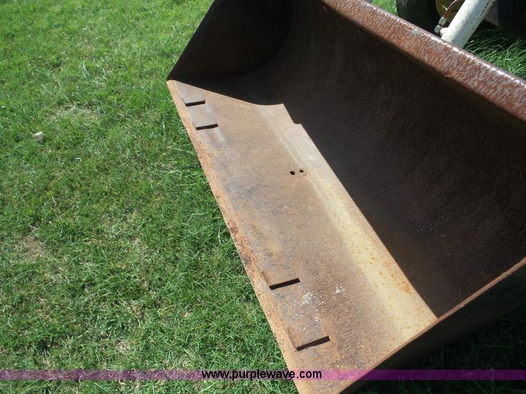 image for item BZ9648 1969 Massey-Ferguson 175 tractor