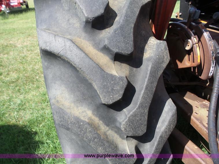 image for item BZ9648 1969 Massey-Ferguson 175 tractor