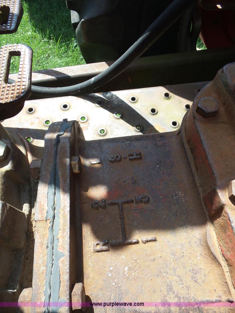 image for item BZ9648 1969 Massey-Ferguson 175 tractor