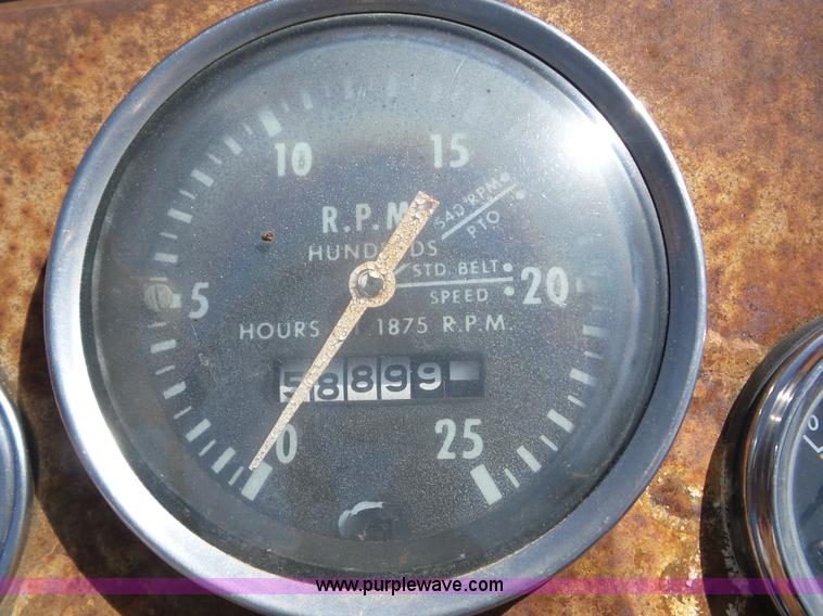 image for item BZ9648 1969 Massey-Ferguson 175 tractor