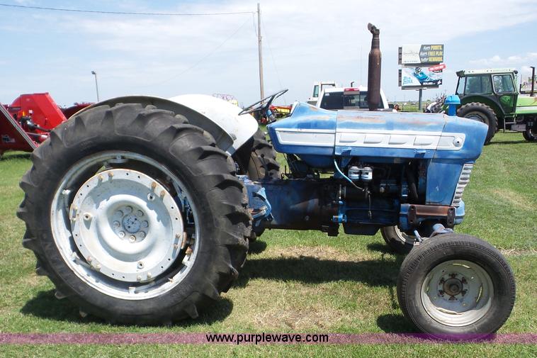 image for item BZ9649 Ford 4000 tractor