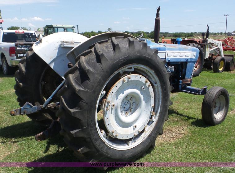 image for item BZ9649 Ford 4000 tractor