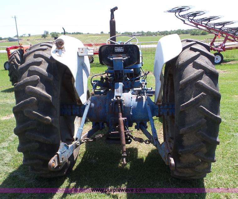 image for item BZ9649 Ford 4000 tractor