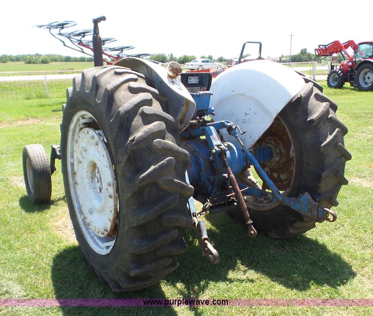 image for item BZ9649 Ford 4000 tractor