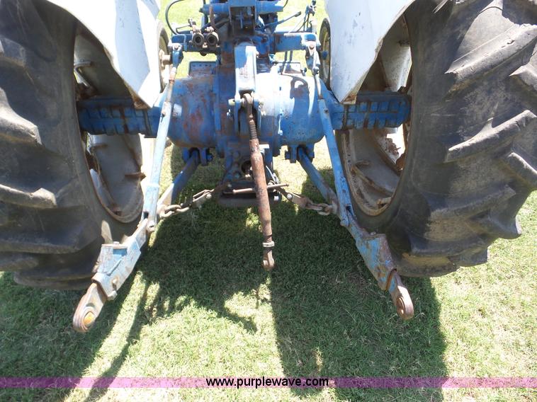image for item BZ9649 Ford 4000 tractor