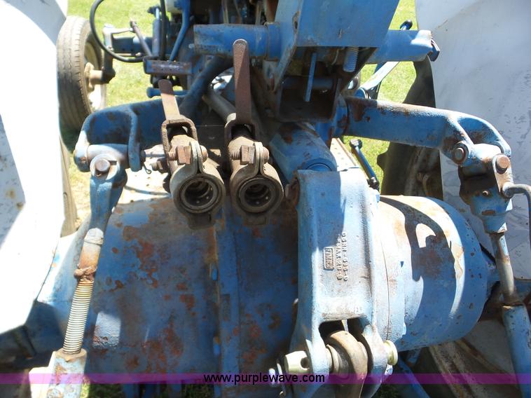 image for item BZ9649 Ford 4000 tractor