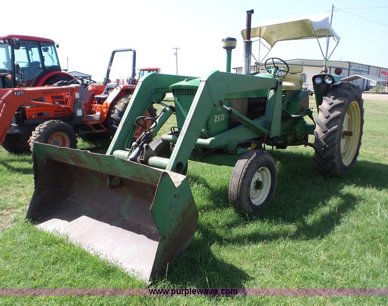 image for item BZ9650 1967 John Deere 2510 tractor