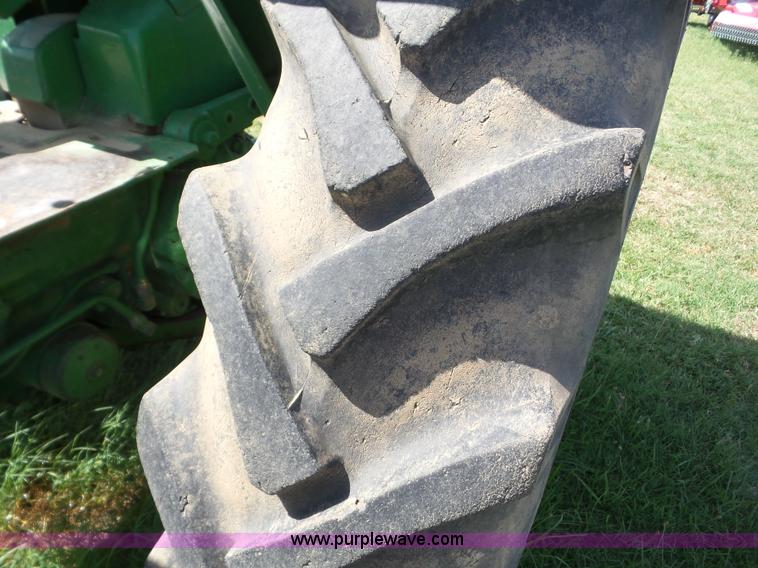 image for item BZ9650 1967 John Deere 2510 tractor