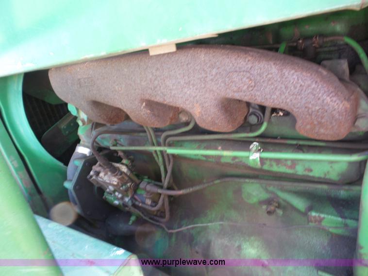 image for item BZ9650 1967 John Deere 2510 tractor