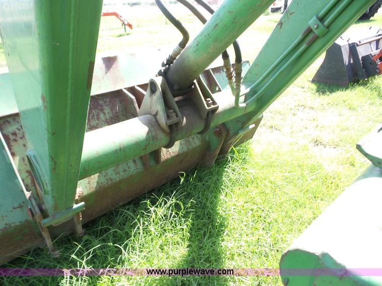 image for item BZ9650 1967 John Deere 2510 tractor