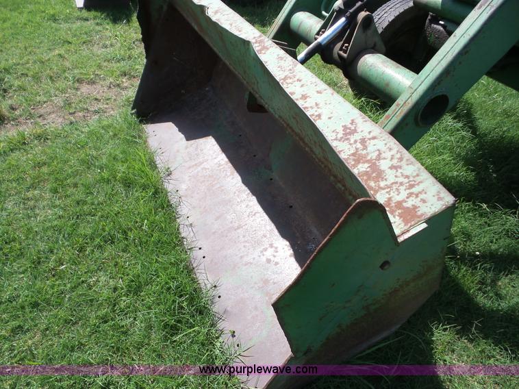 image for item BZ9650 1967 John Deere 2510 tractor