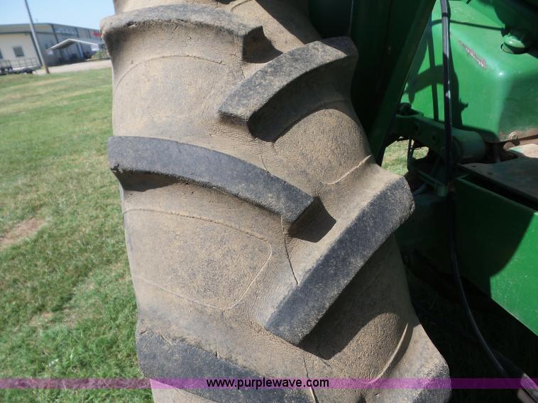 image for item BZ9650 1967 John Deere 2510 tractor