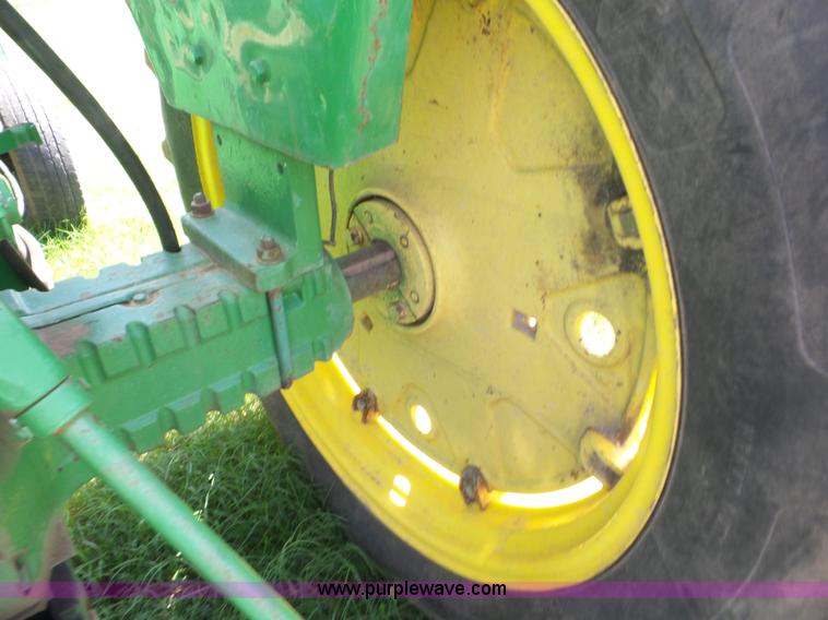 image for item BZ9650 1967 John Deere 2510 tractor