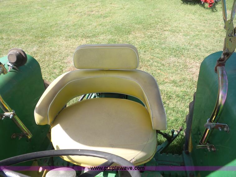 image for item BZ9650 1967 John Deere 2510 tractor